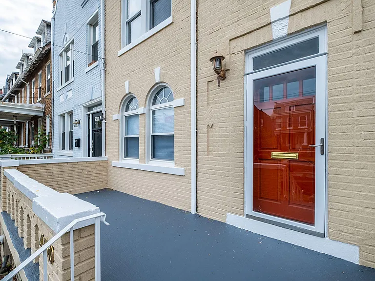 450 Randolph St NW — Photo 4