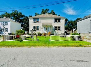 21 Saratoga Rd, North Kingstown, RI 02852