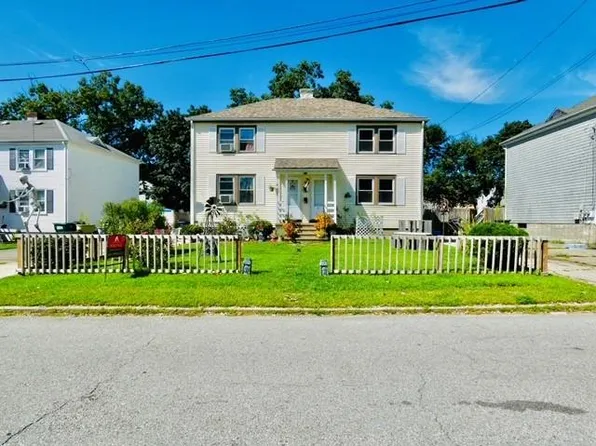 21 Saratoga Rd, North Kingstown, RI 02852