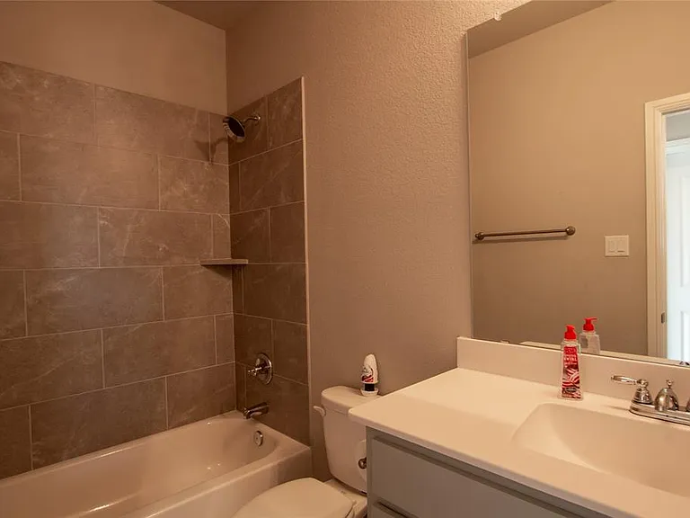 405 Stoneridge Dr — Photo 12