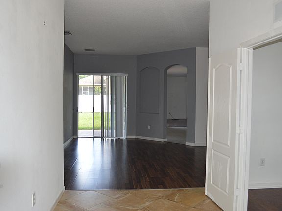 2nd image of 2012 Heartland Cir