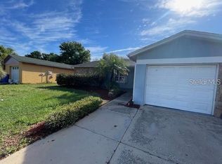 1003 Old Field Dr, Brandon, FL 33511