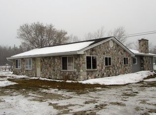 3588 Us Highway 2, Gulliver, MI 49840