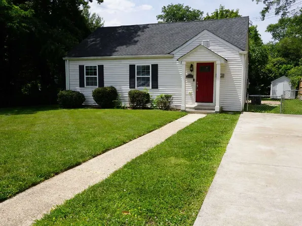 2006 Griffith Rd, Falls Church, VA 22043