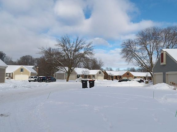 2nd image of 17652 Woodbridge Rd #2