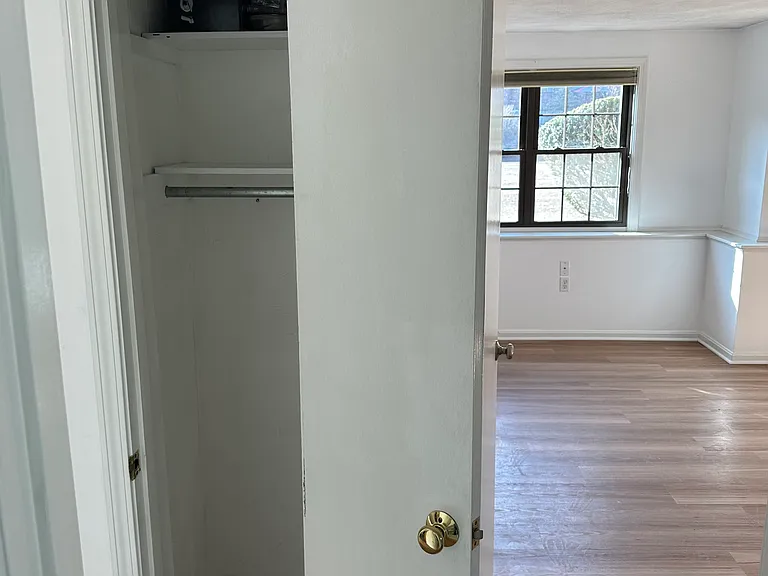 50 Spencer Rd #18L — Photo 19
