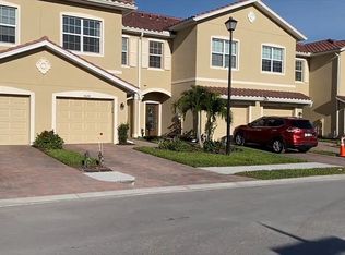 2706 Citrus St, Naples, FL 34120