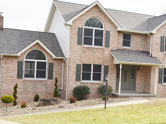 5th image of 40 Country Farm Ln