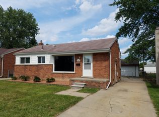 468 Harrison St, Garden City, MI 48135