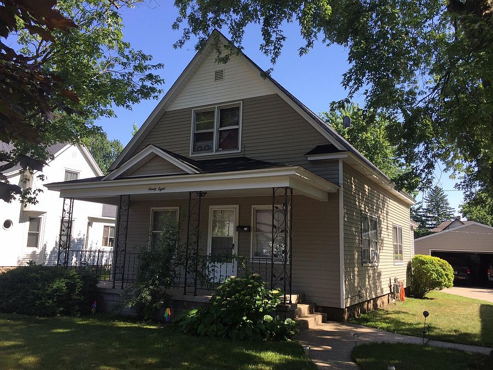 2nd image of 98 E 17th St