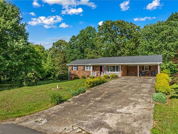 5th image of 157 E Meadowview Dr