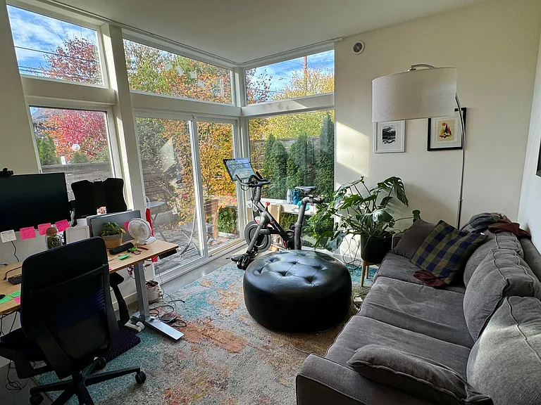 932 15th Ave — Photo 9