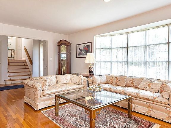 3rd image of 148 Highland Ave