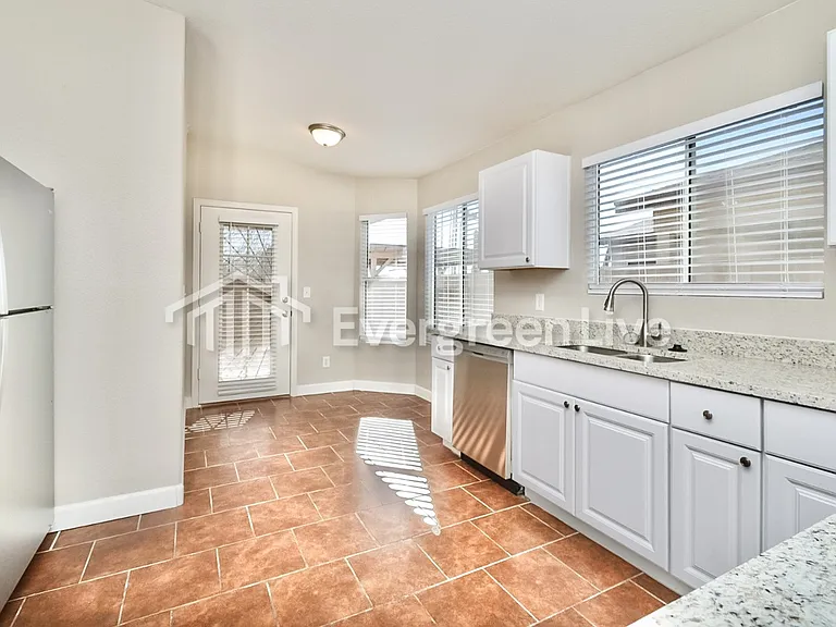 3295 S Kennedy Park Hills Pl — Photo 7