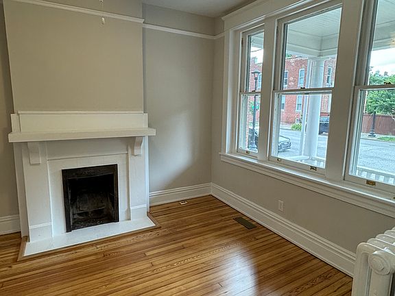 4th image of 2711 Floyd Ave APT B