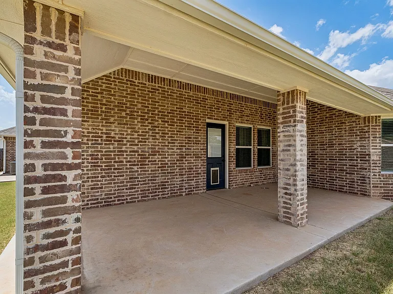 6509 NW 150th Ter — Photo 37
