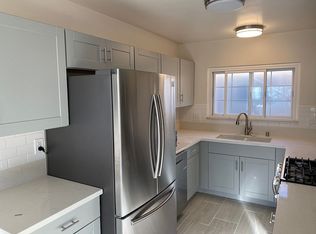 8213 W Manchester Ave APT 4, Playa Del Rey, CA 90293