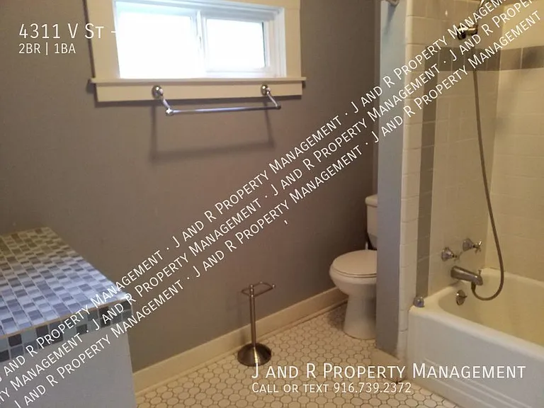 4311 V St #2 — Photo 11