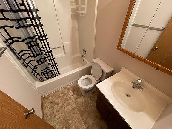 3rd image of 3979 Scenic Trl APT 3