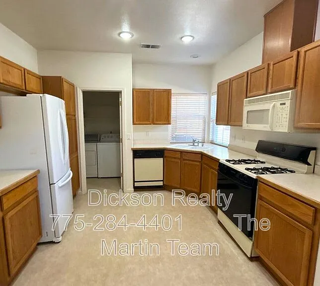 5776 Golden Eagle Dr — Photo 5