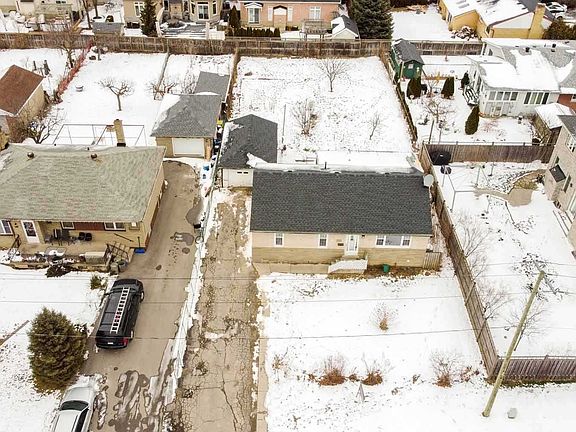 4th image of 231 Margaret Dr
