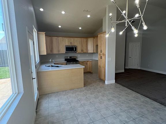 5th image of 732 Rubier Way
