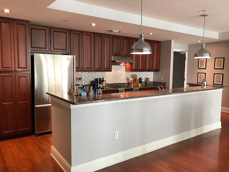 1st image of 1238 E Kennedy Blvd Unit 504