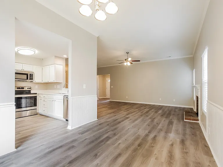 9233 Oren Thompson Rd — Photo 6