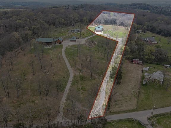 2nd image of 2095 Linwood Rd