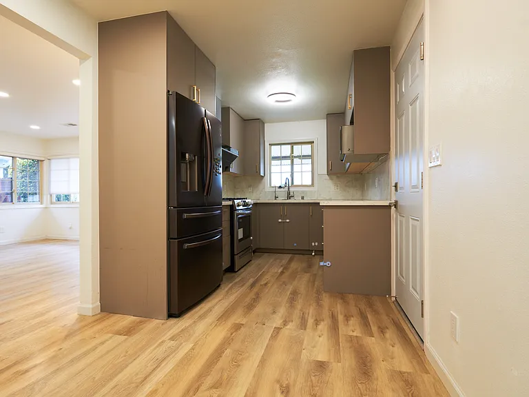 2602 Cabrillo Ave — Photo 6