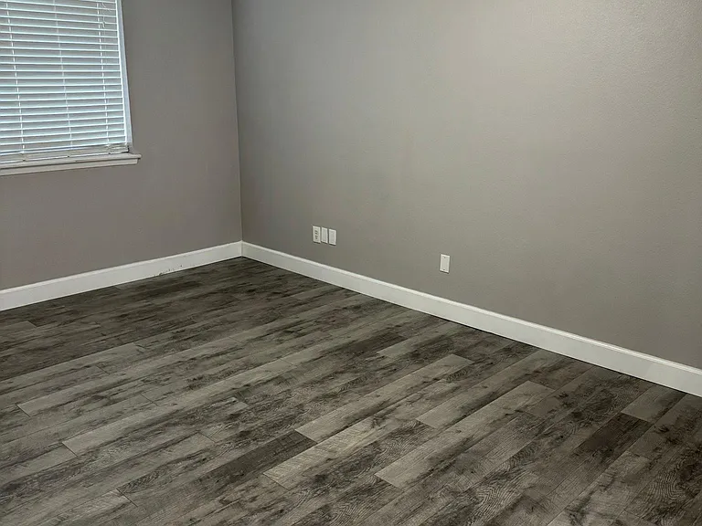 515 Shealy St — Photo 11