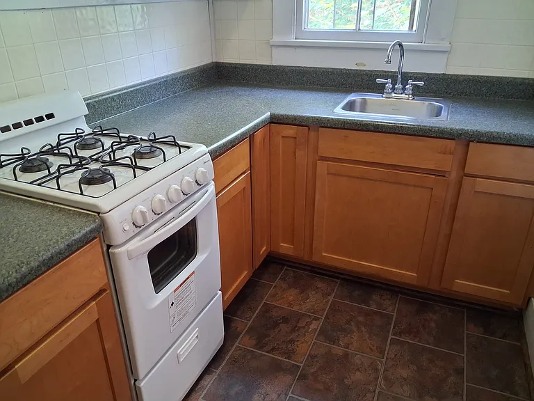 105 W Church St #5 — Photo 3
