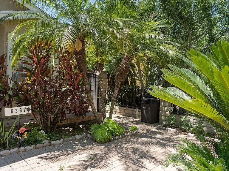 6337 Agnes Ave — Photo 35