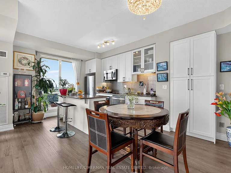 9090 Yonge St #1010 — Photo 24