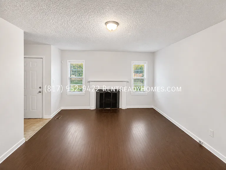 1416 Woodward Rd — Photo 4