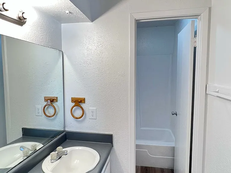 Villas at Edgewood — Photo 6