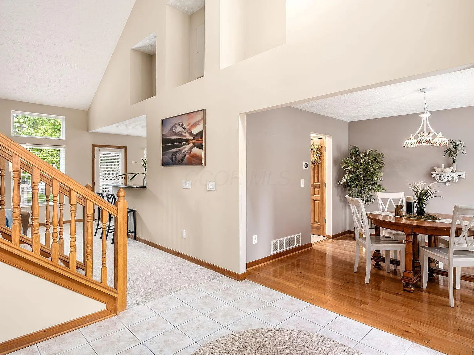 4 bed, 2.5 bath, 2507 sqft, $3,200 — Photo 4