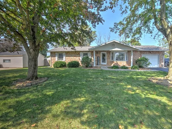 515 Kirk Dr, Mt Zion, IL 62549
