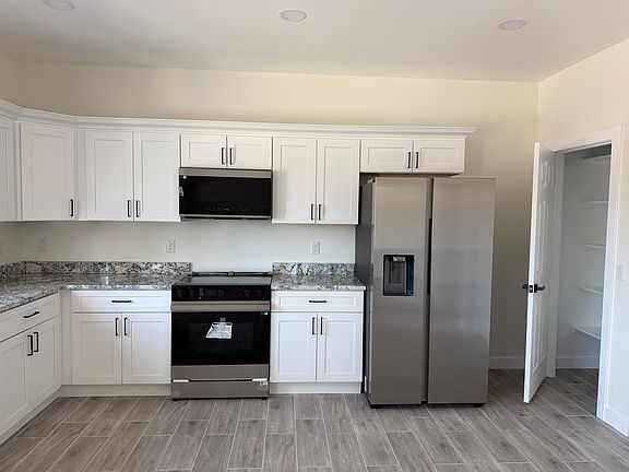 5th image of 8125 E Bonnell St #B