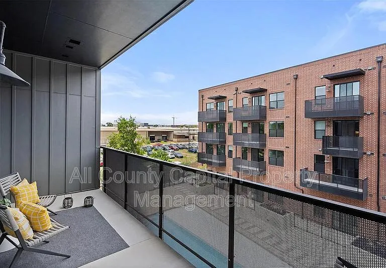 4510 Terry O Ln — Photo 2