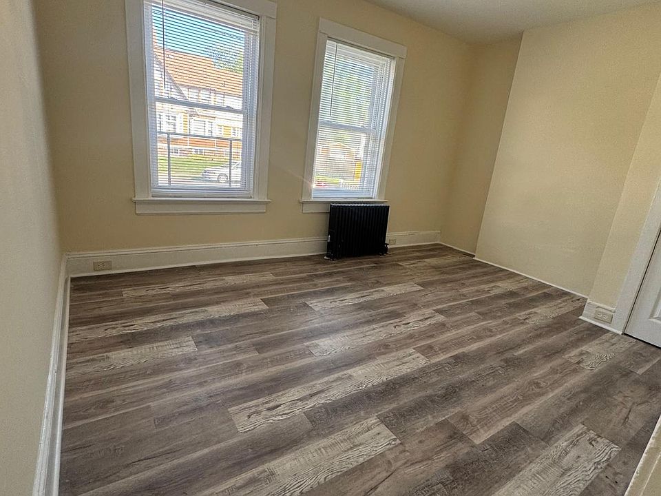 2nd image of 901 Edgewood Ave Floor 1