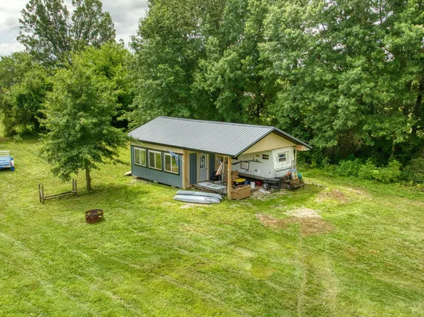 7433 Milan Oakville Rd, Milan, MI 48160