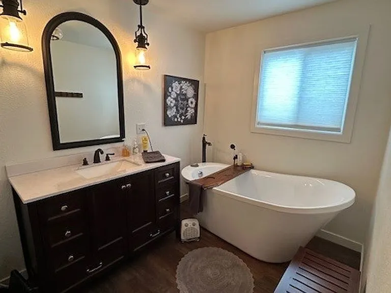 553 Chetco Ave #2 — Photo 5