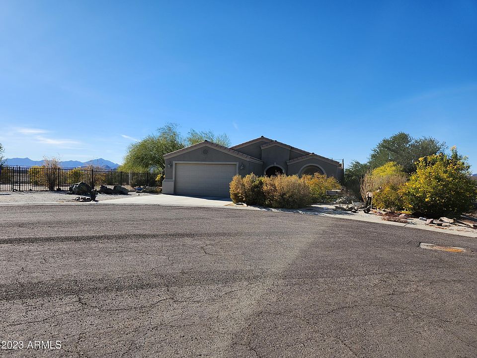 1st image of 400 N PASEO ARROYO --