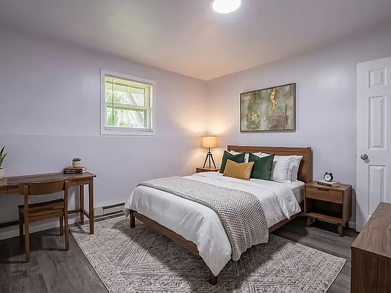1104 N Walnut St — Photo 5