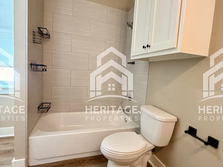 1008 Halsell St #200 — Photo 5