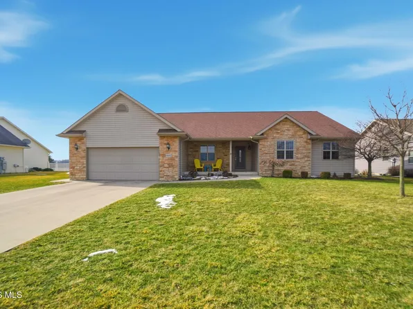 10692 Cherokee Dr, Findlay, OH 45840