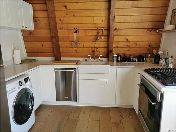 3rd image of 40057 Highland Rd