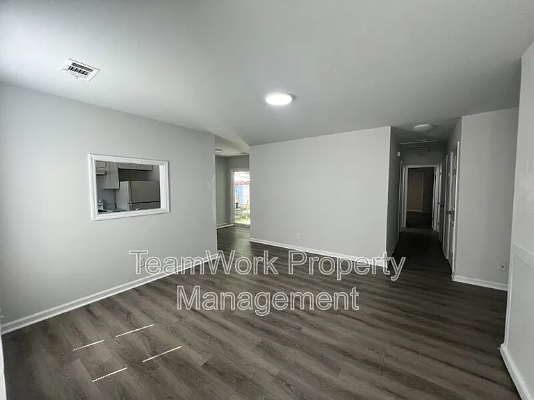342B Dorchester Manor Rd #B — Photo 2
