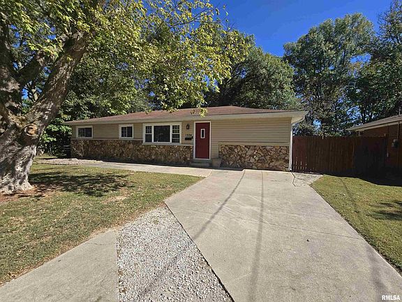 2nd image of 1524 Paula Dr